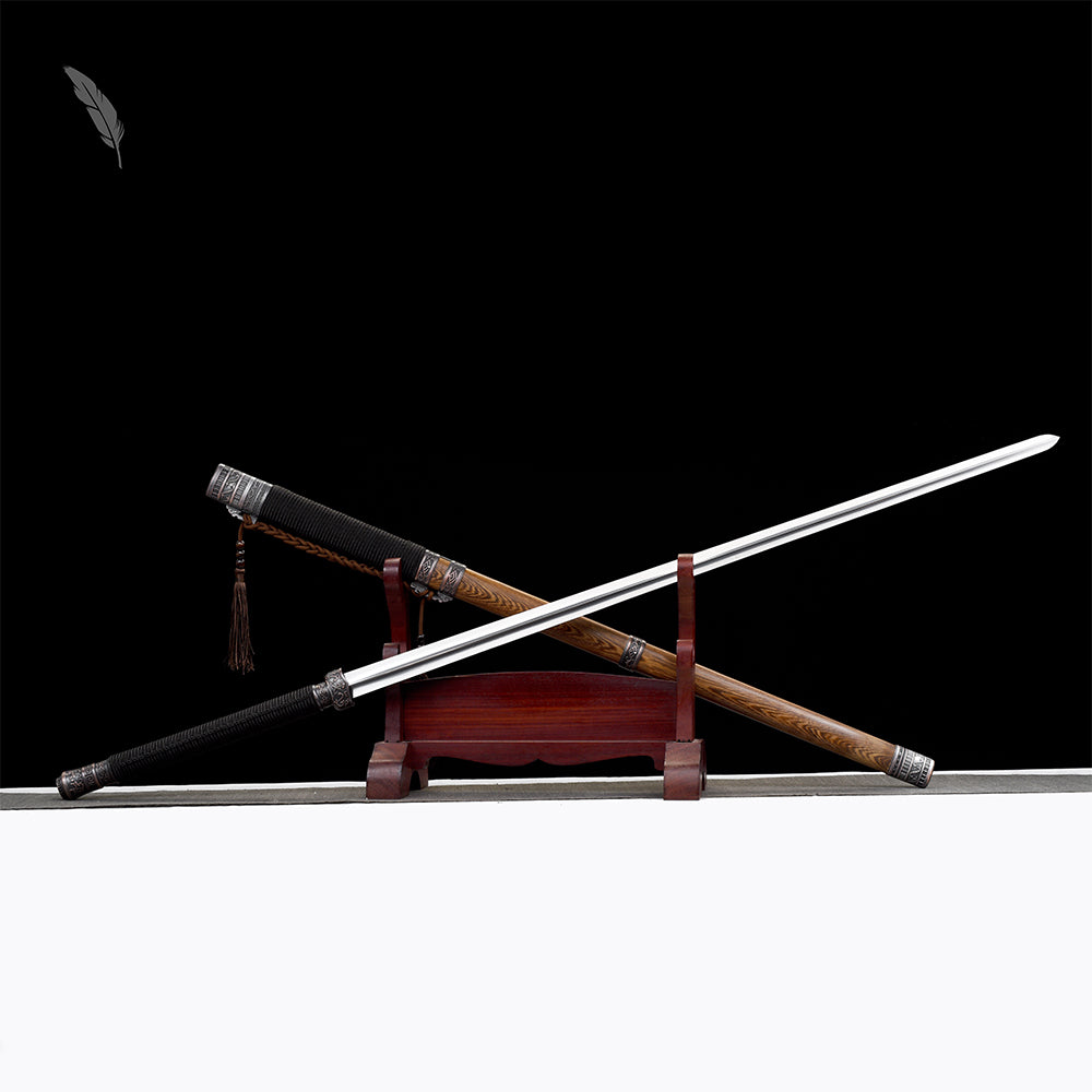 Handcrafted Full Tang Chinese Sword Two-handed Sword Wolong With Patterned Steel Blade