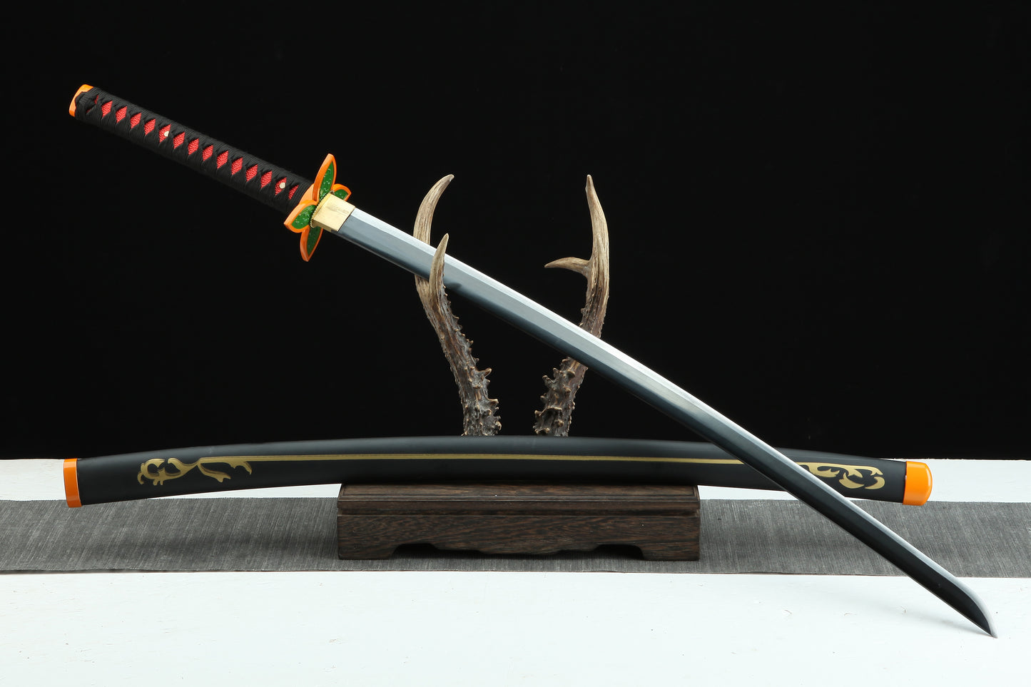 1:1 Replica Kochō Shinobu Worn Katana