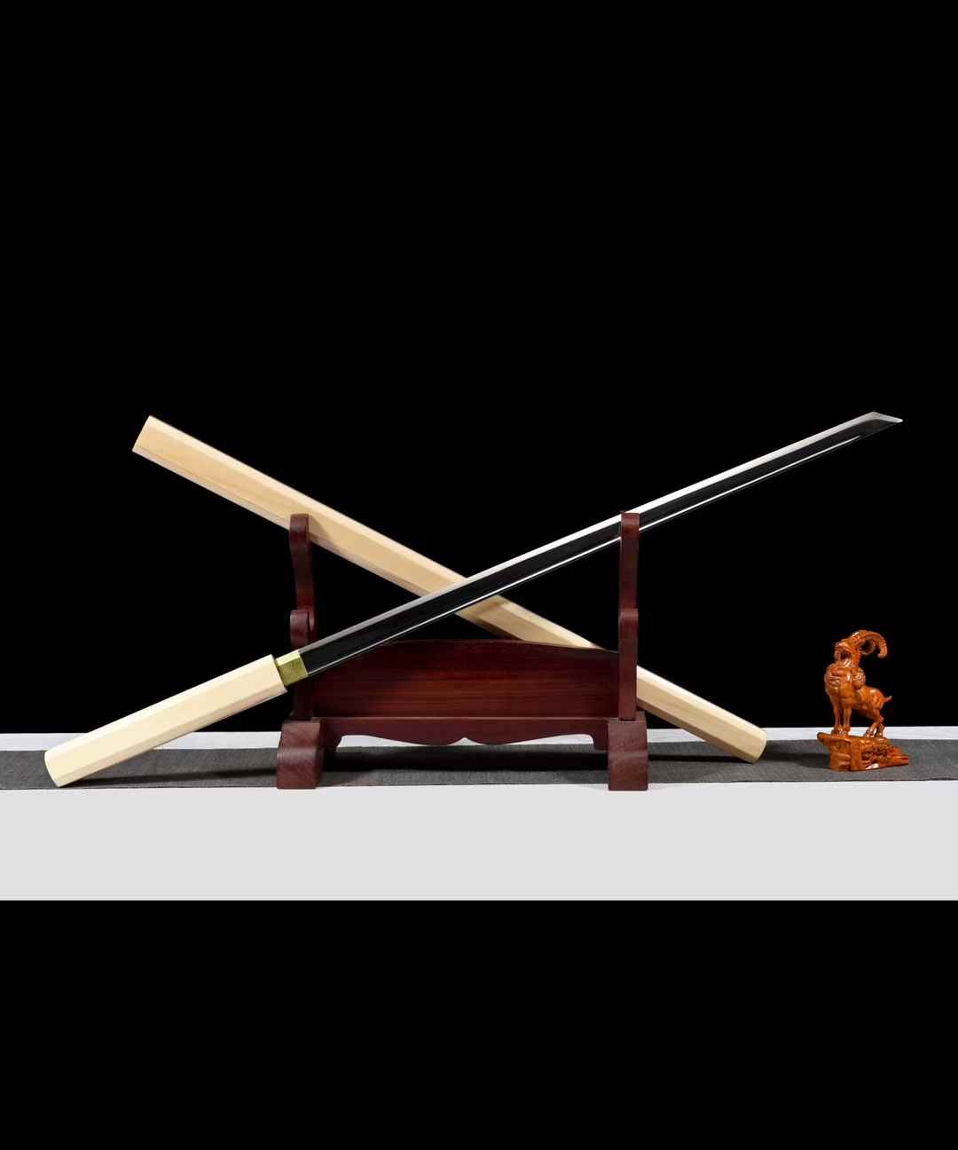 One-piece hexagonal white wood Tang horizontal sword(SHARP)