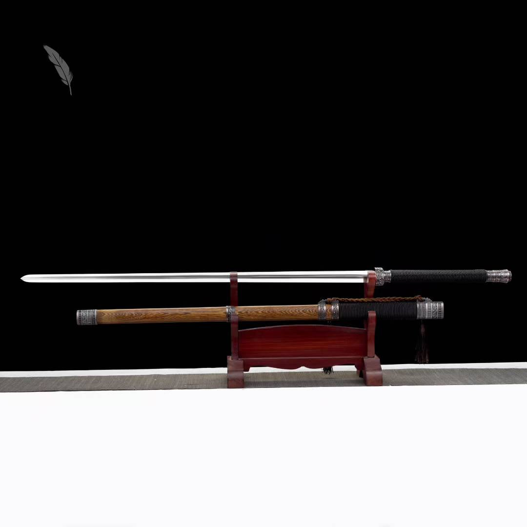 Two-handed sword ~ Crouching Dragon
