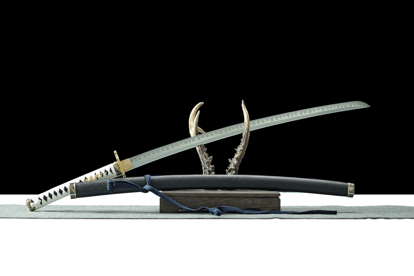 1:1 replica of Devil May Cry's first generation Yama Sword