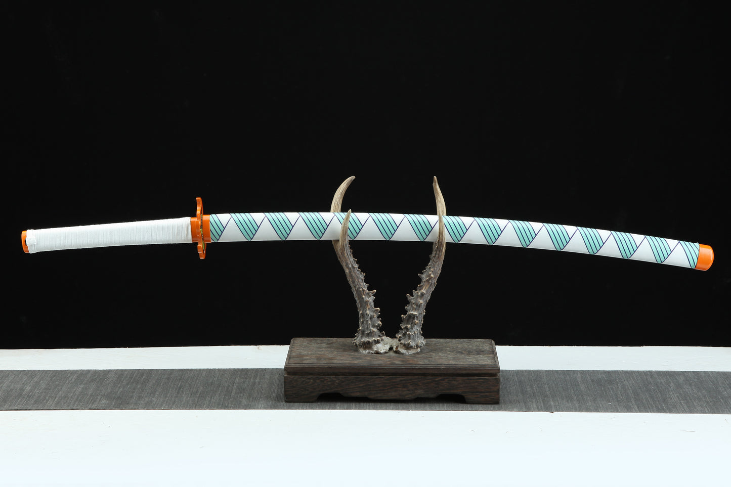 1:1 Replica Kyojuro Rengoku Worn Katana With Upgraded leather sheath