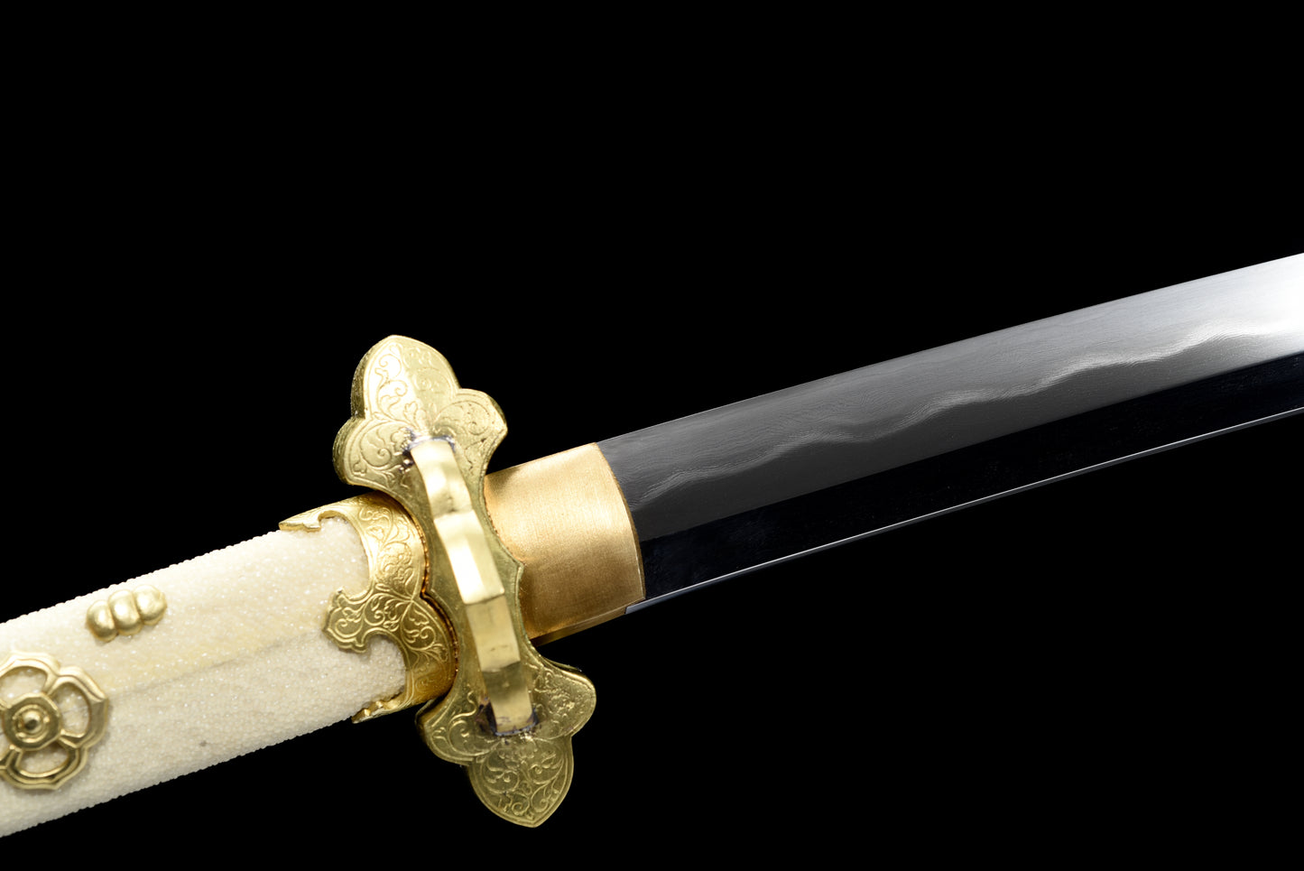 Fish Skin Scabbard with Tosa-mon Brocade Sashimono Tachi Koshirae(Custom-made products: Delivery within 30 days.)