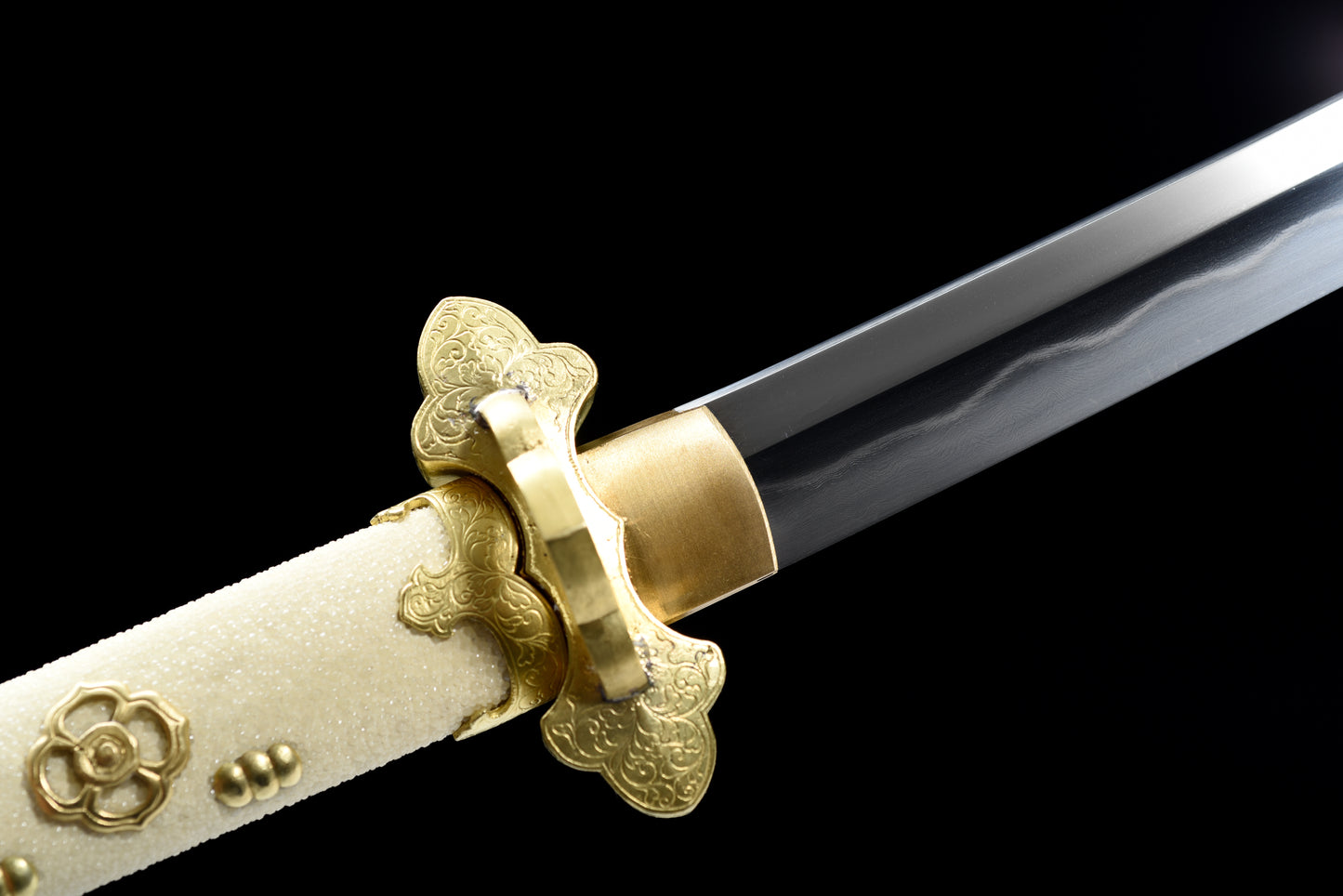 Fish Skin Scabbard with Tosa-mon Brocade Sashimono Tachi Koshirae(Custom-made products: Delivery within 30 days.)