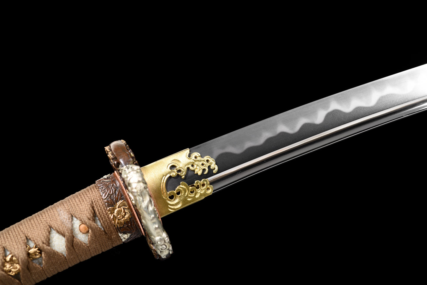 Divine Beast Tamahagane Tachi(Custom-made products: Delivery within 30 days.)