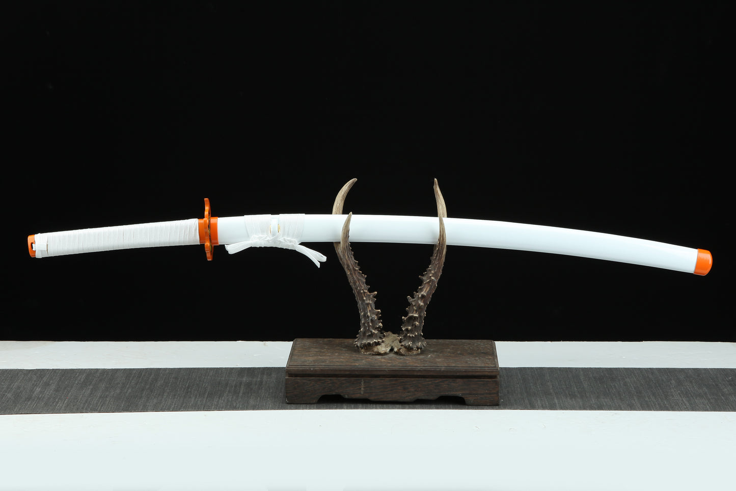 1:1 Replica Kyojuro Rengoku Worn Katana