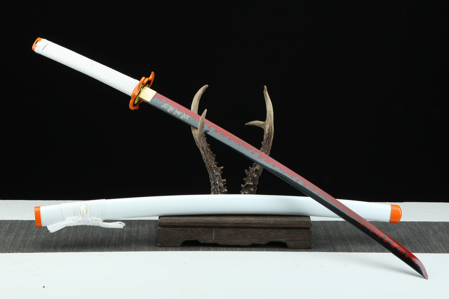 1:1 Replica Kyojuro Rengoku Worn Katana