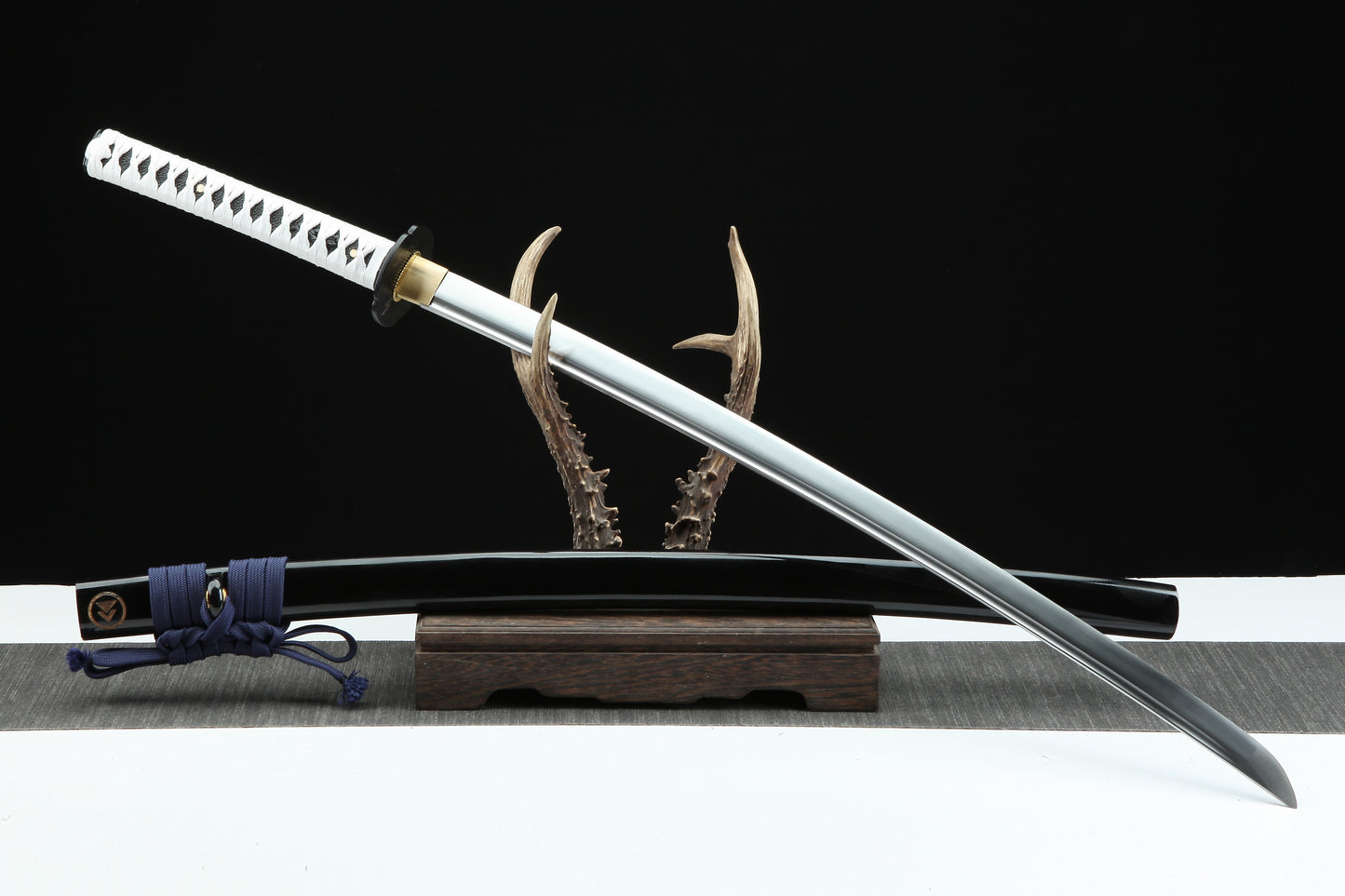 1:1 replica of Ghost of Tsushima (second generation)