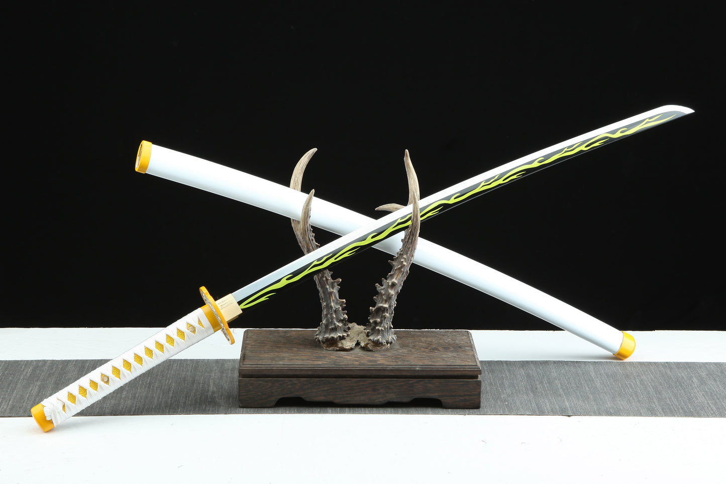 1:1 Replica Agatsuma Zenitsu Worn Katana