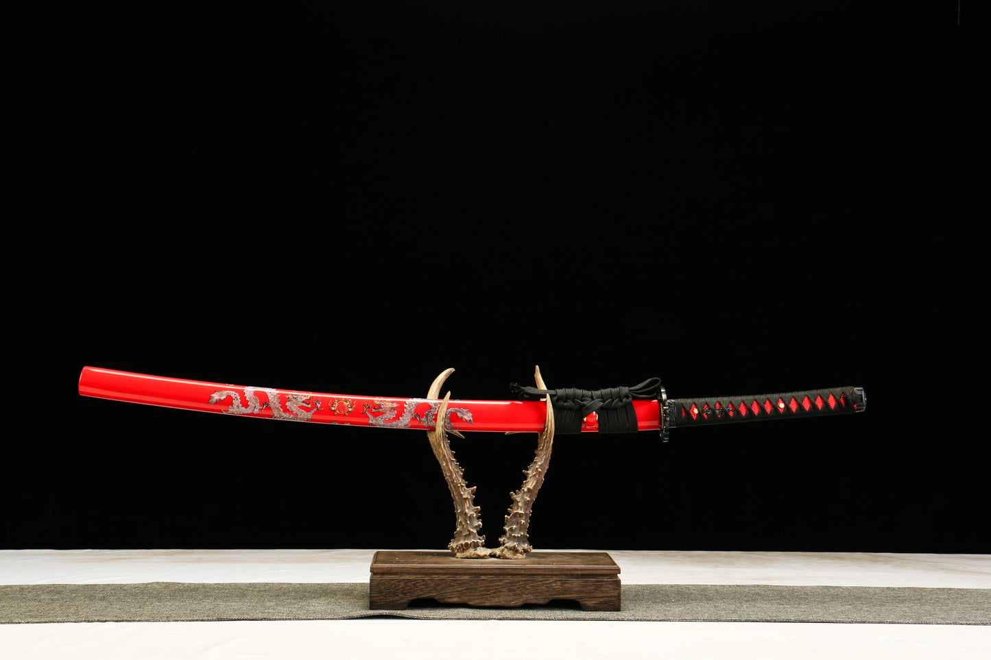 Patterned Steel Red Heat-Treated Blade with Red Lacquered Scabbard Featuring a Golden Dragon Design