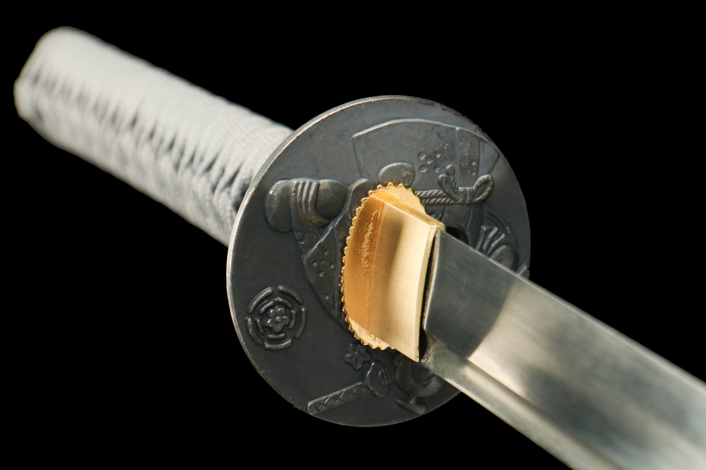 White Tiger's Roar - Handmade 1065 Steel Katana with Oil Quenched & Tempered Blade, Wooden Scabbard, Zinc Alloy Fittings - Unique Collector Sword