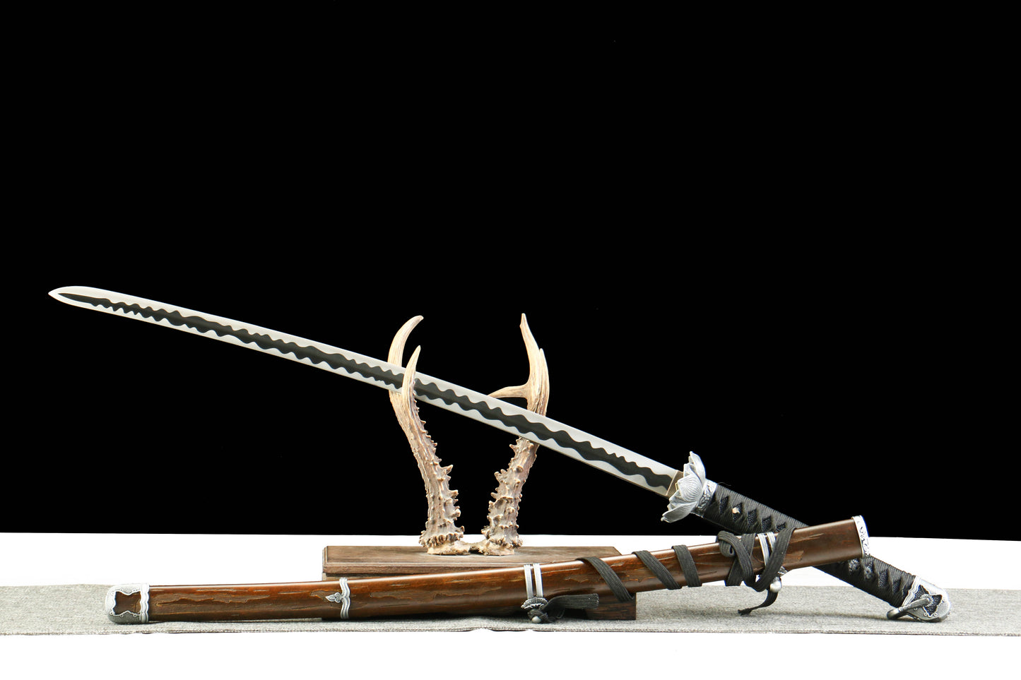 Immortal Cut Gate Opener - 1065 Steel Katana with Oil Quenched & Tempered Blade, Wooden Scabbard, Zinc Alloy Fittings - Unique Collector Sword
