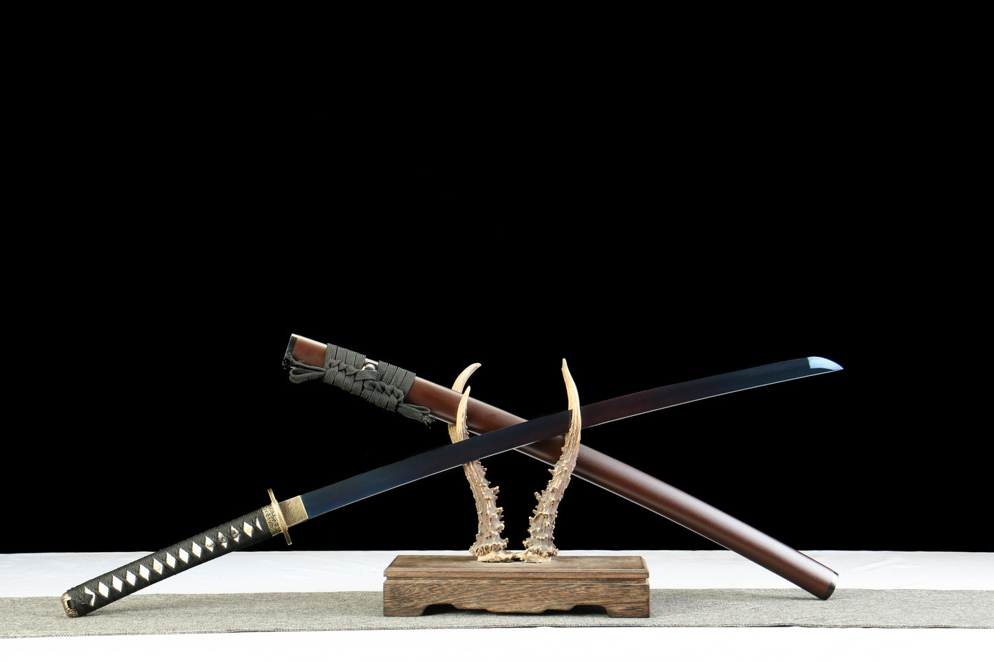 Yarin Katana with 1065 Carbon Steel Blade, Ebony Wood Saya, Oil Quenched and Tempered