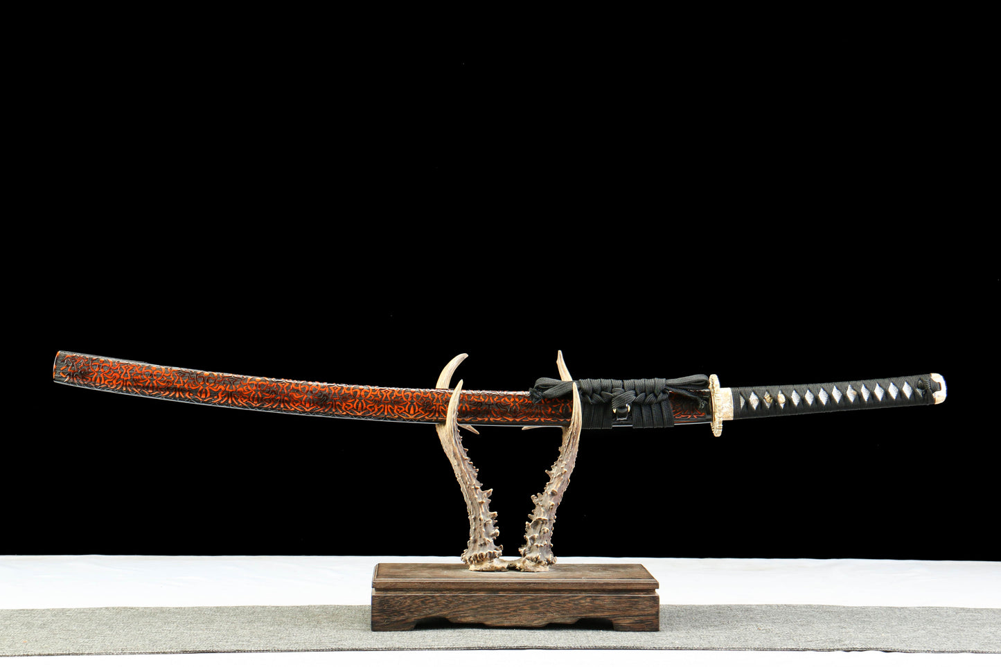 Shadow Warrior Katana | 72cm Damascus Pattern Steel Blade with Handcrafted Stonewashed Finish, Oil Quenched & Tempered