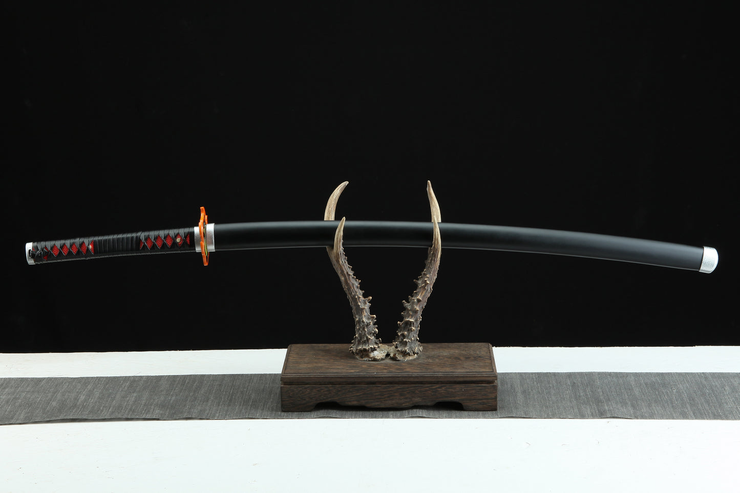 1:1 Replica Kamado Tanjirou Worn Katana