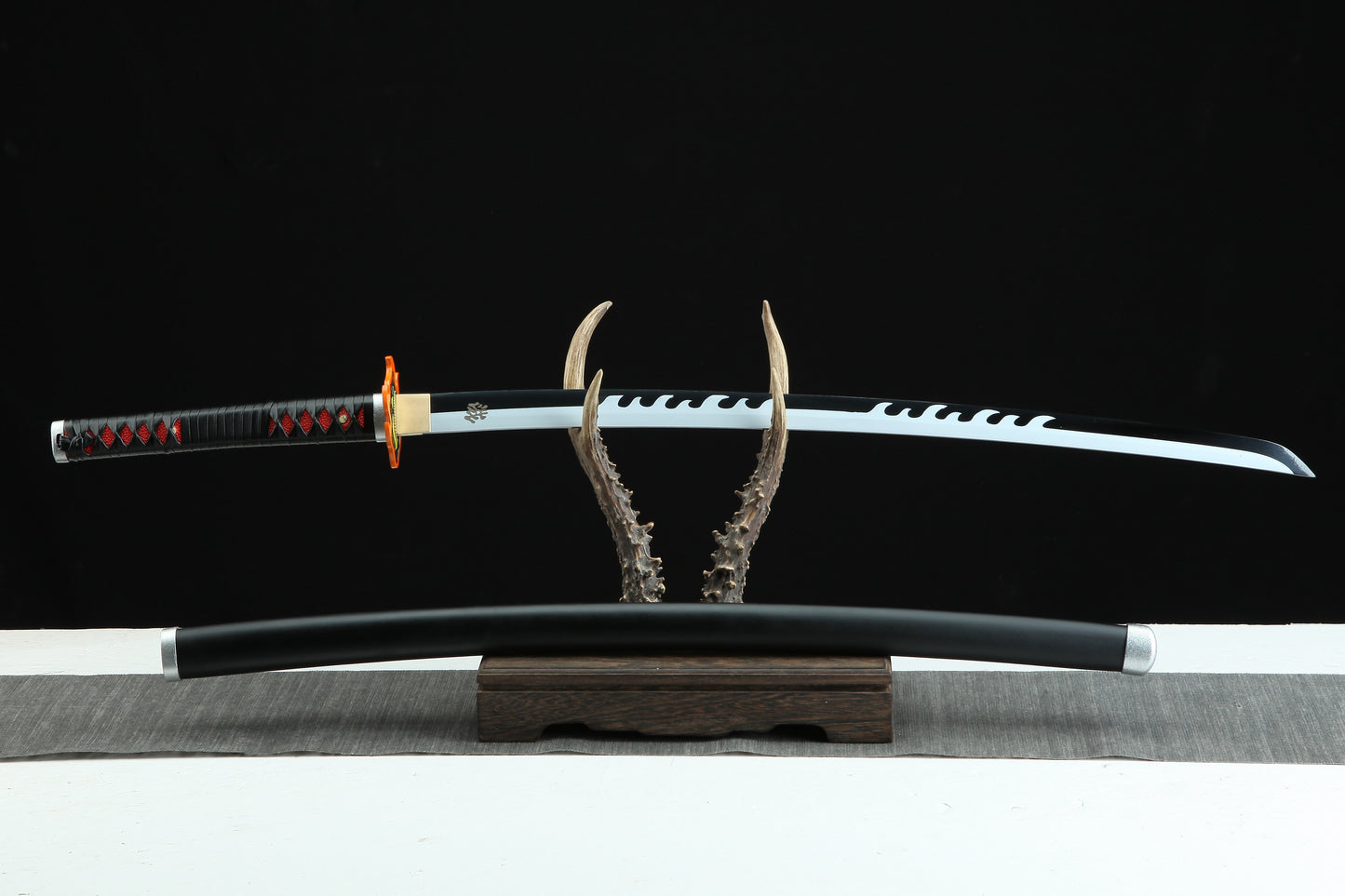 1:1 Replica Kamado Tanjirou Worn Katana