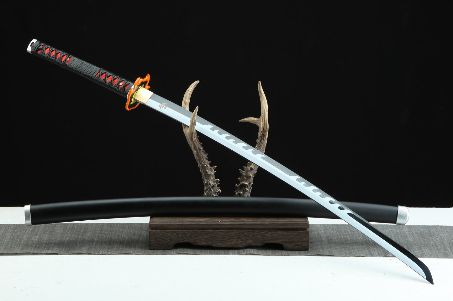 1:1 Replica Kamado Tanjirou Worn Katana