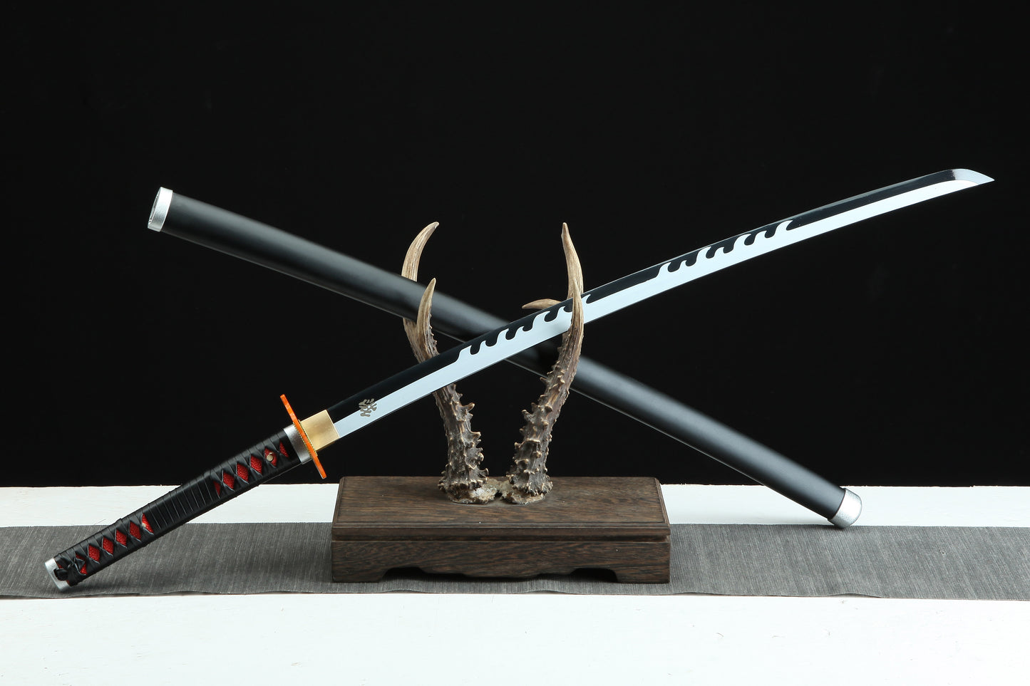 1:1 Replica Kamado Tanjirou Worn Katana