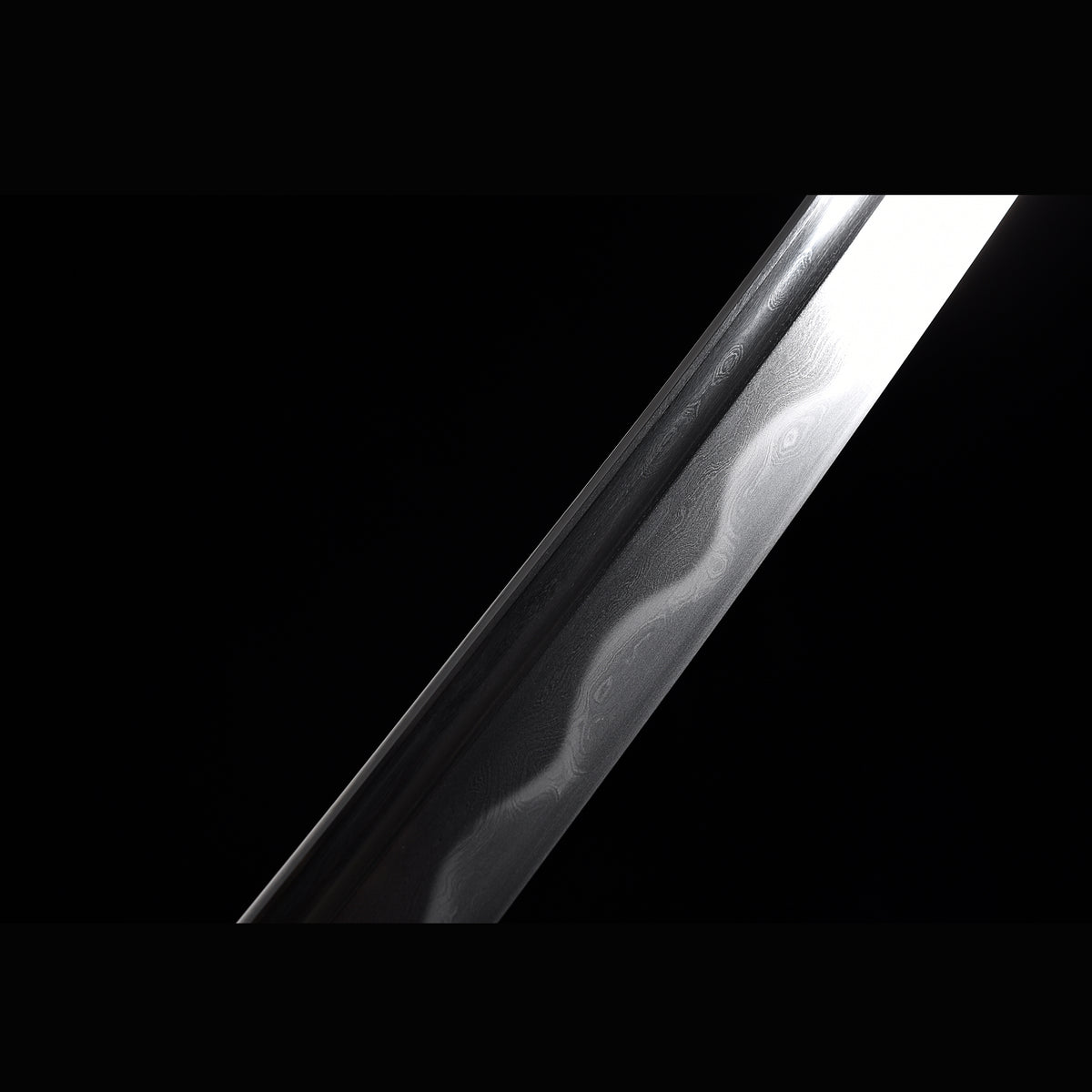 Azure Wave Folded Steel Katana with Real Hamon | Full Tang 8000-Layer Tri-Color Polished Buffalo Horn 103cm