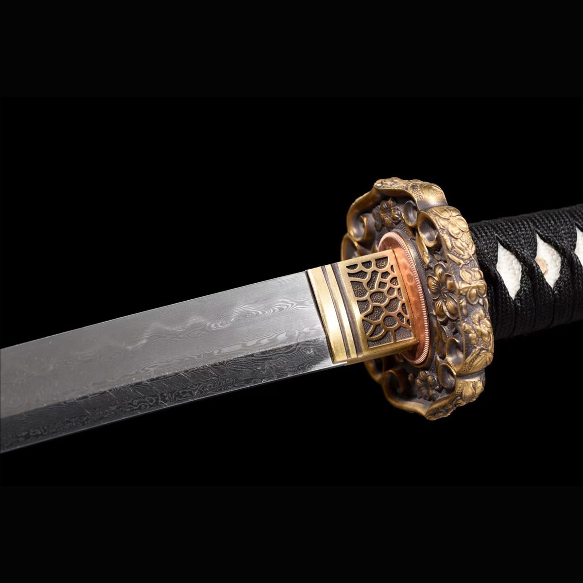 Chrysanthemum Nodachi with Real Hamon | Full Tang Clay Tempered Folded Pattern Steel Black Ebony Scabbard 100cm