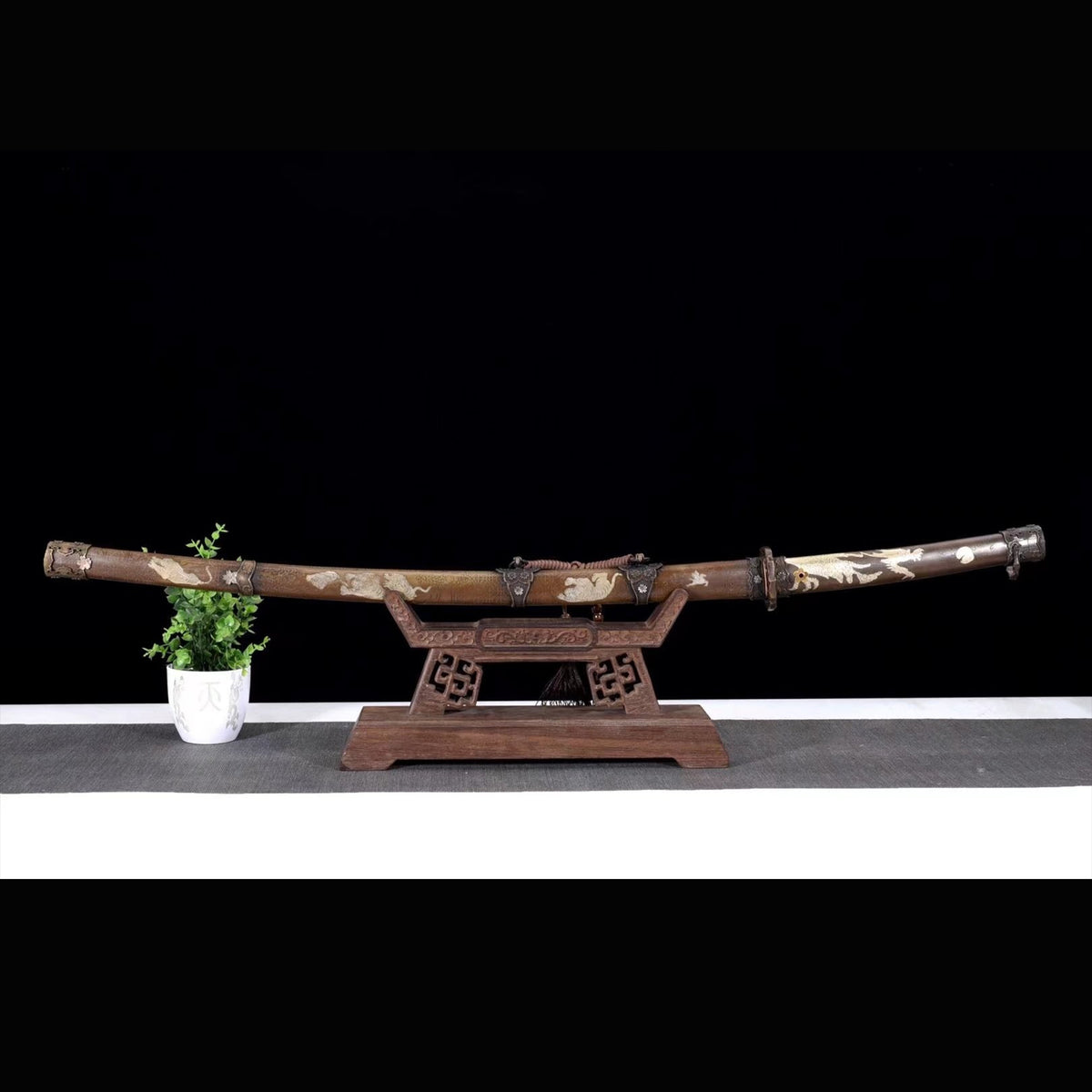 Jinchuan Tachi with Real Hamon | Full Tang Folded Damascus Steel Copper-Wrapped Wood Scabbard 103cm