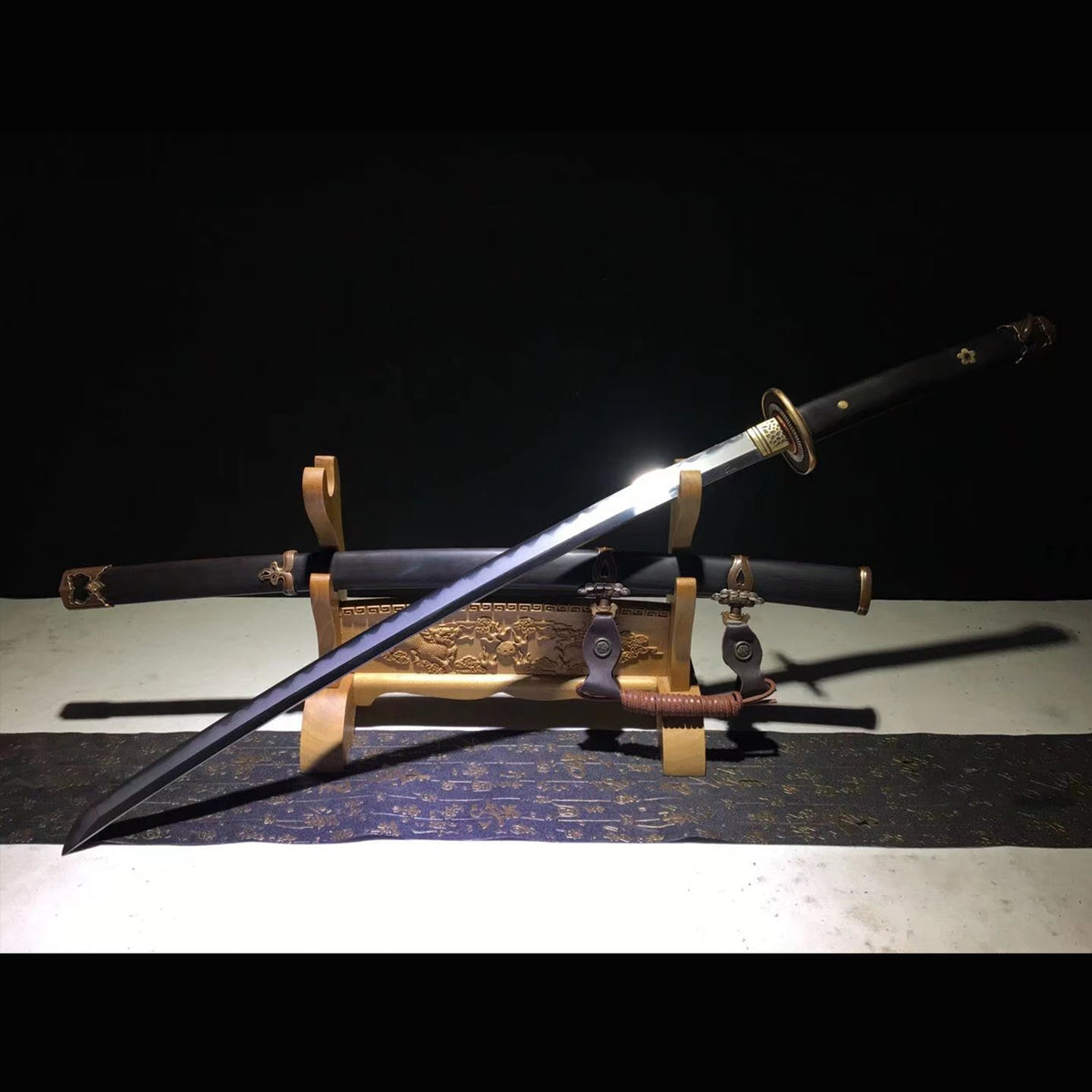 Faithful Warrior Tachi with Real Hamon | Full Tang Clay Tempered Folded Pattern Steel Brazilian Black Ebony Scabbard 103cm