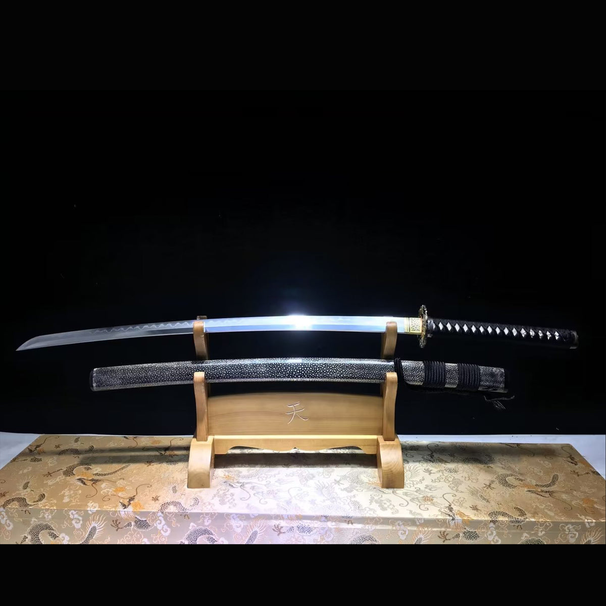 Dragon Circle Gomon Katana with Real Hamon | Full Tang Clay Tempered 5-Layer San Mai Steel Ray Skin Scabbard 103cm