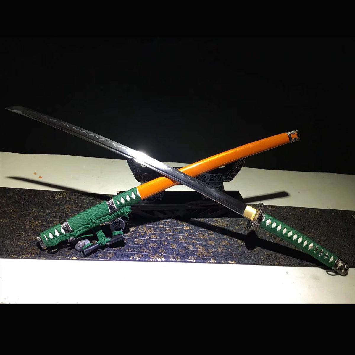 Golden Dragon Tachi with Real Hamon | Full Tang Clay Tempered T10 Steel Lacquered Wood Scabbard 104cm