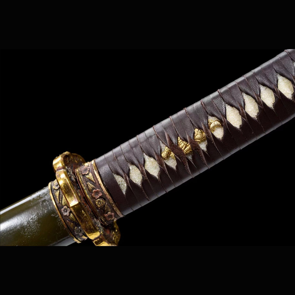 Type 98 Shin Gunto with Real Hamon | Full Tang Folded Damascus Steel Iron-Wrapped Wood Scabbard 103cm