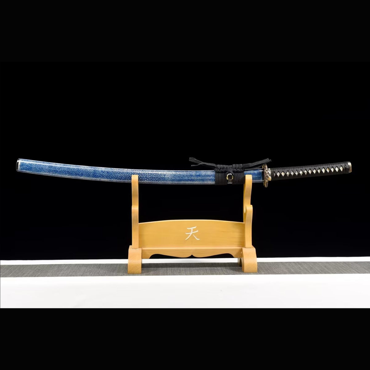 Dragon Scale Pattern Katana with Real Hamon | Full Tang Pattern Welded Damascus Steel Hand-Polished 103cm