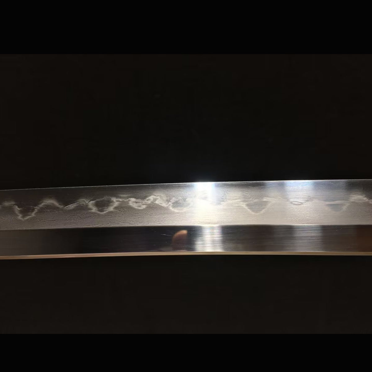 Dragon Circle Gomon Katana with Real Hamon | Full Tang Clay Tempered 5-Layer San Mai Steel Ray Skin Scabbard 103cm