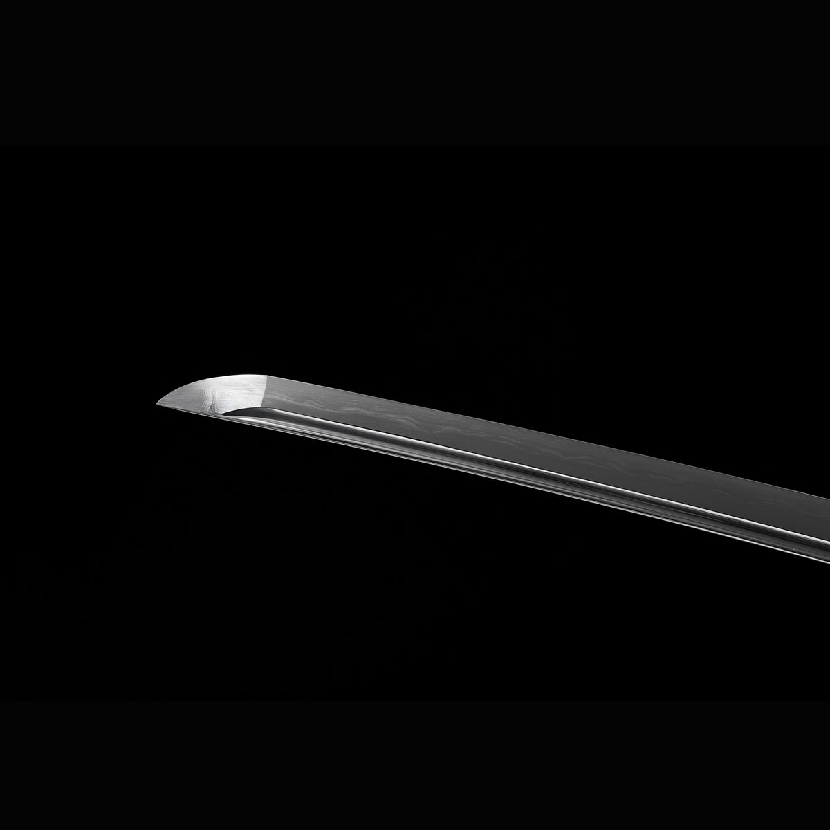 Choji Midare 1095 Katana with Real Hamon | Full Tang Clay Tempered 13-Stage Hand-Polished Lacquered Scabbard 102cm