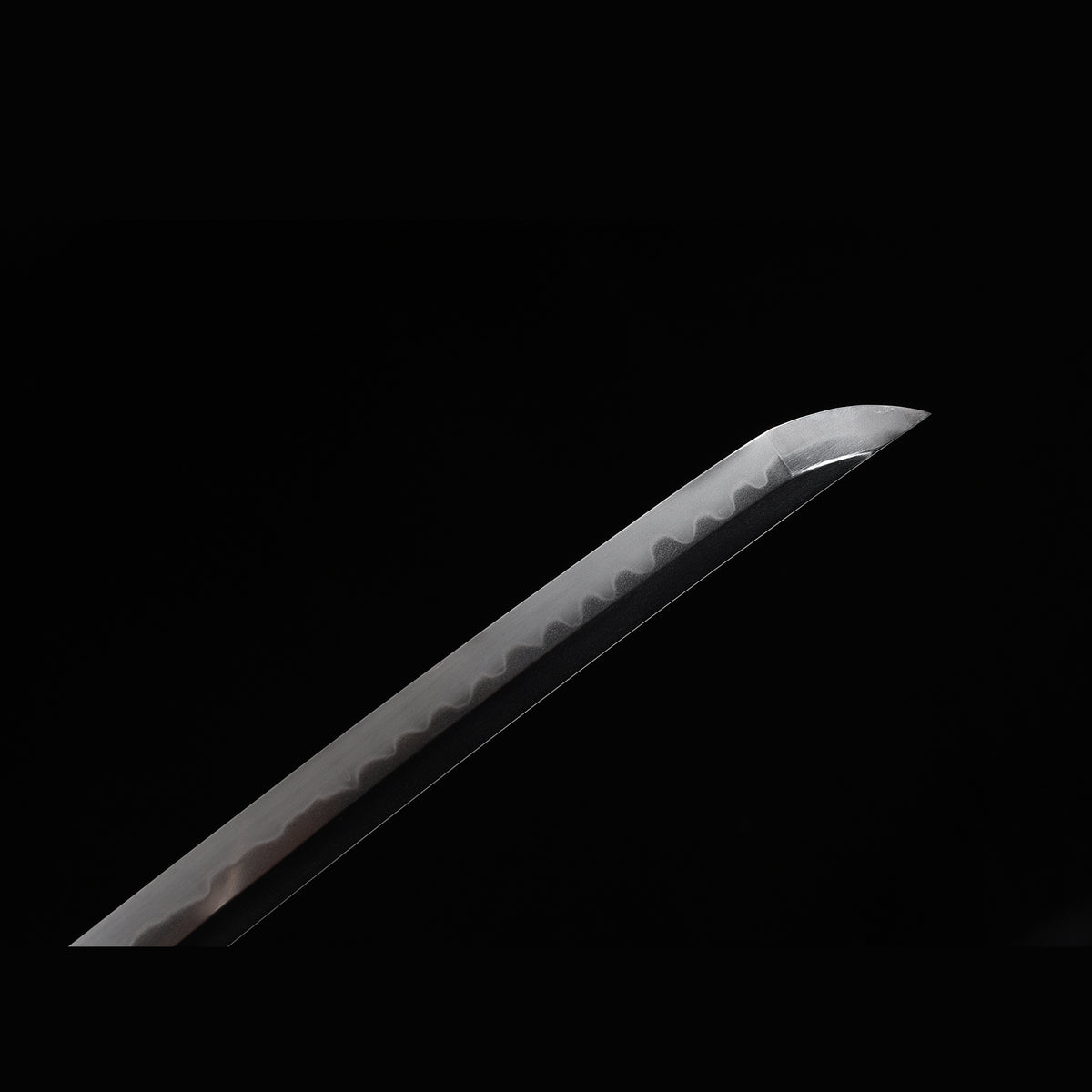 Tamahagane Choji Katana with Real Hamon | Full Tang 18-Stage Polished Black Urushi Scabbard 102cm