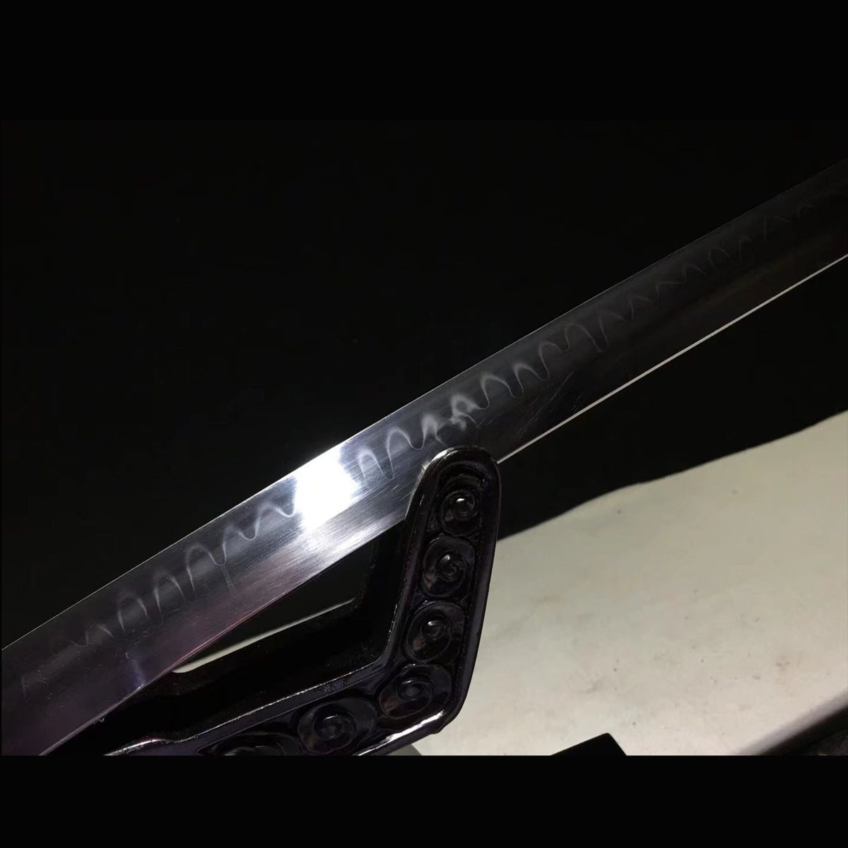 Military Green Katana with Real Hamon | Full Tang Clay Tempered T10 Steel Lacquered Wood Scabbard 104cm