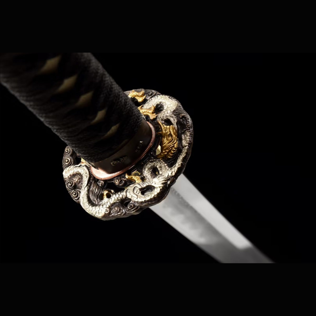Dragon Scale Pattern Katana with Real Hamon | Full Tang Pattern Welded Damascus Steel Hand-Polished 103cm