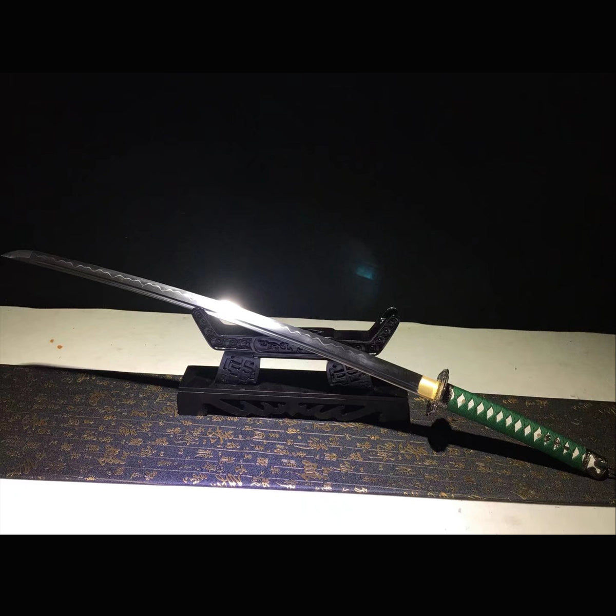 Golden Dragon Tachi with Real Hamon | Full Tang Clay Tempered T10 Steel Lacquered Wood Scabbard 104cm