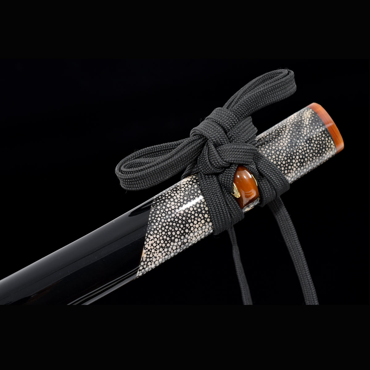 Tamahagane Choji Katana with Real Hamon | Full Tang 18-Stage Polished Black Urushi Scabbard 102cm