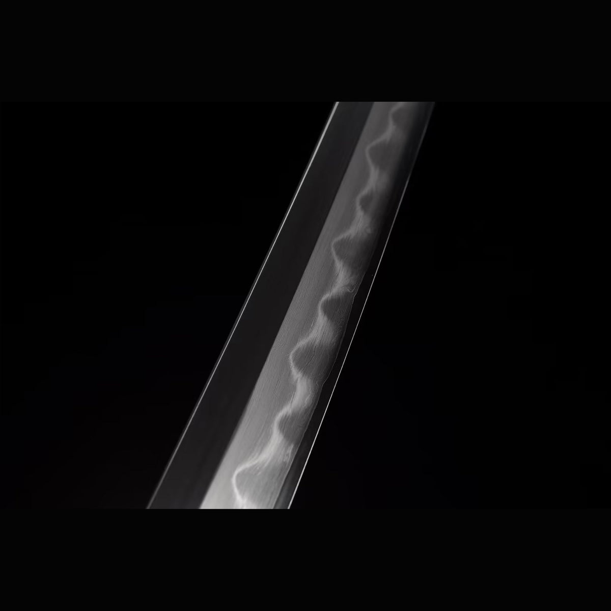 Qunlong San Mai Katana with Real Hamon | Full Tang Three-Layer Folded Steel Ray Skin Scabbard 103cm