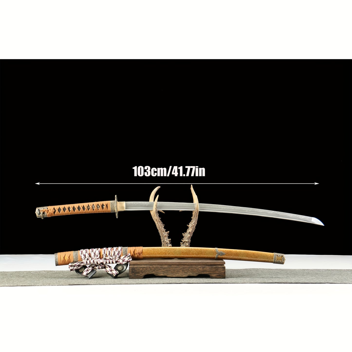 T10 Clay Tempered Tachi · Gold Lacquer Scabbard (103cm)