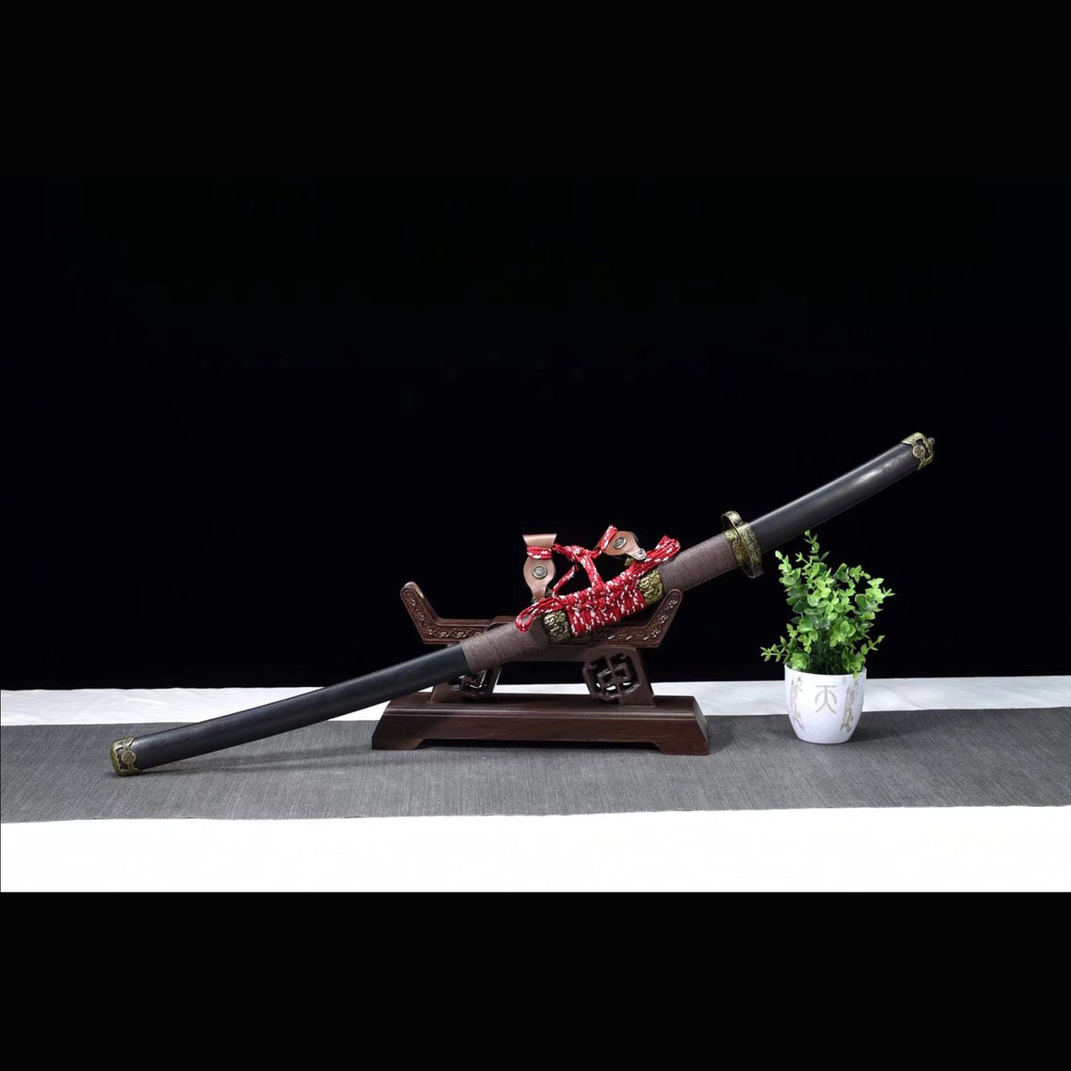 Auspicious Tachi with Real Hamon | Full Tang Clay Tempered T10 Steel Natural Black Ebony Scabbard 102cm