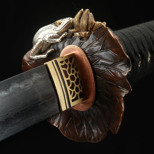 Hand-Polished Damascus Steel Katana | Fully Sharpened Collector Sword with Gold-Plated Lotus Tsuba