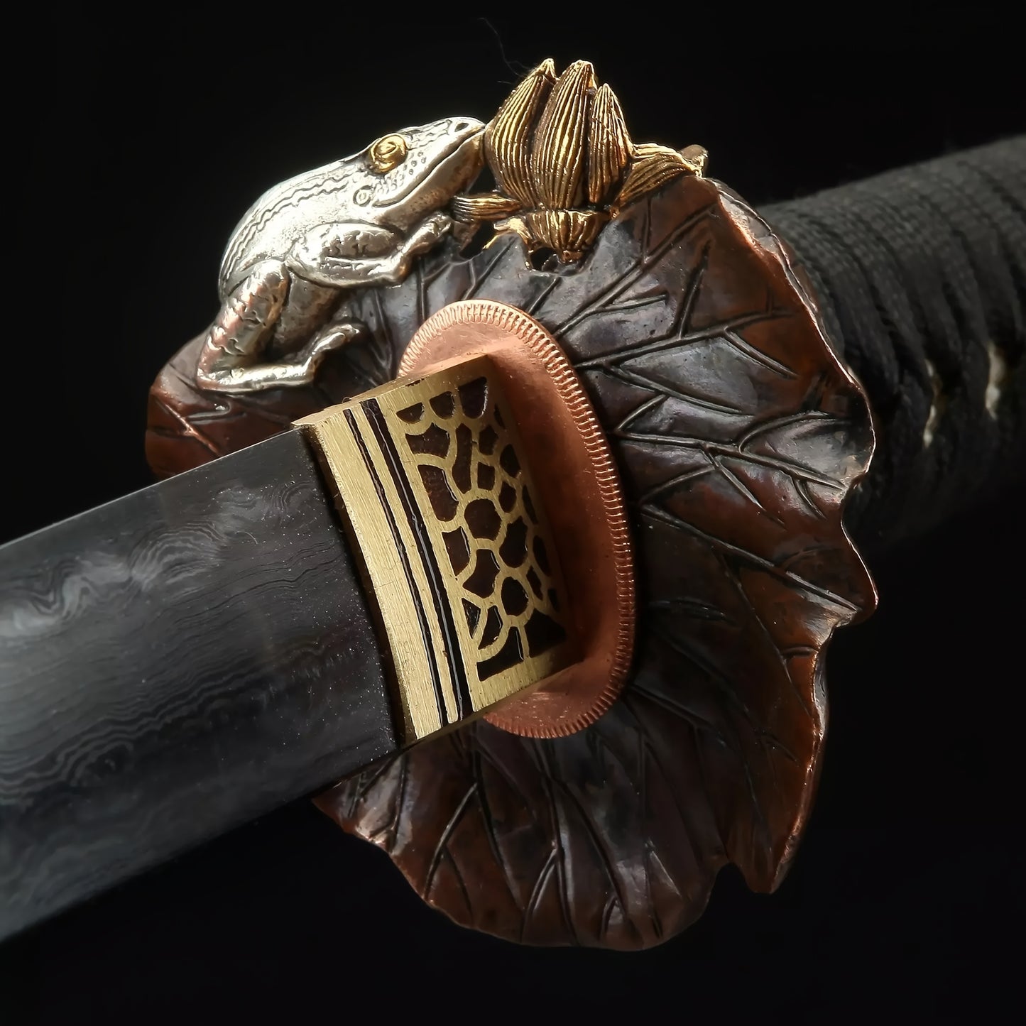 Hand-Polished Damascus Steel Katana –Fully Sharpened  Full Tang Collector Sword with Gold-Plated Lotus Tsuba