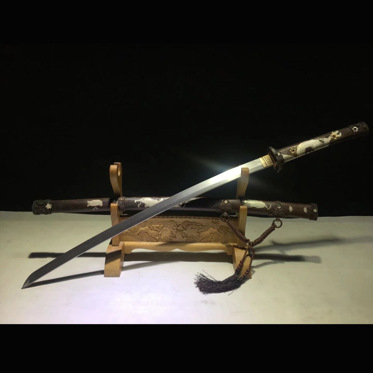 Roaring Tiger Ladder Damascus Tachi | Full Tang Twisted Pattern Steel Copper Gilt Scabbard 102cm