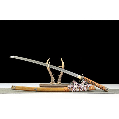 T10 Clay Tempered Tachi · Gold Lacquer Scabbard (103cm)